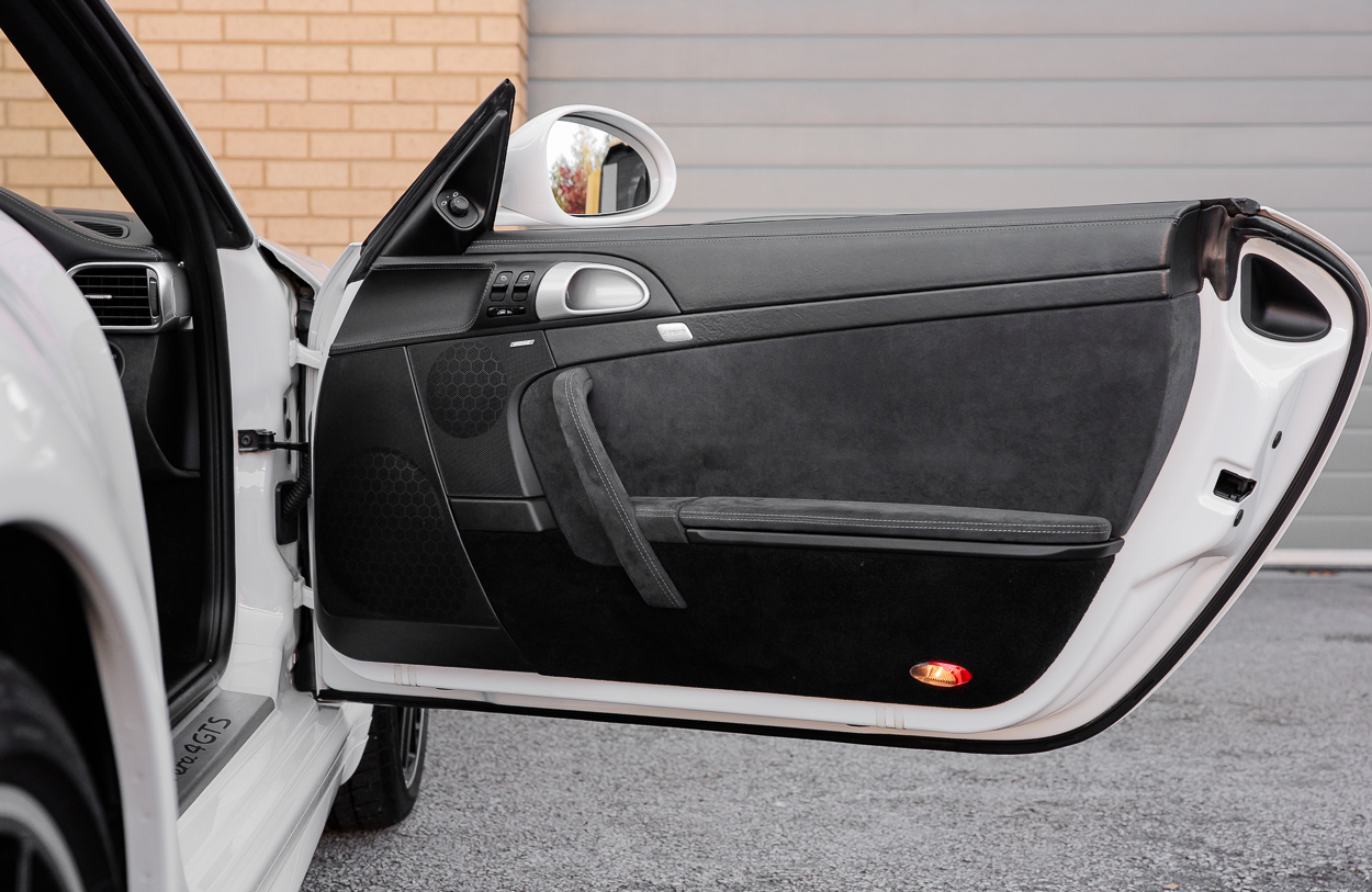 BMG PORCSHE 911 Carrera T FD12 YTM (White)6OCT25