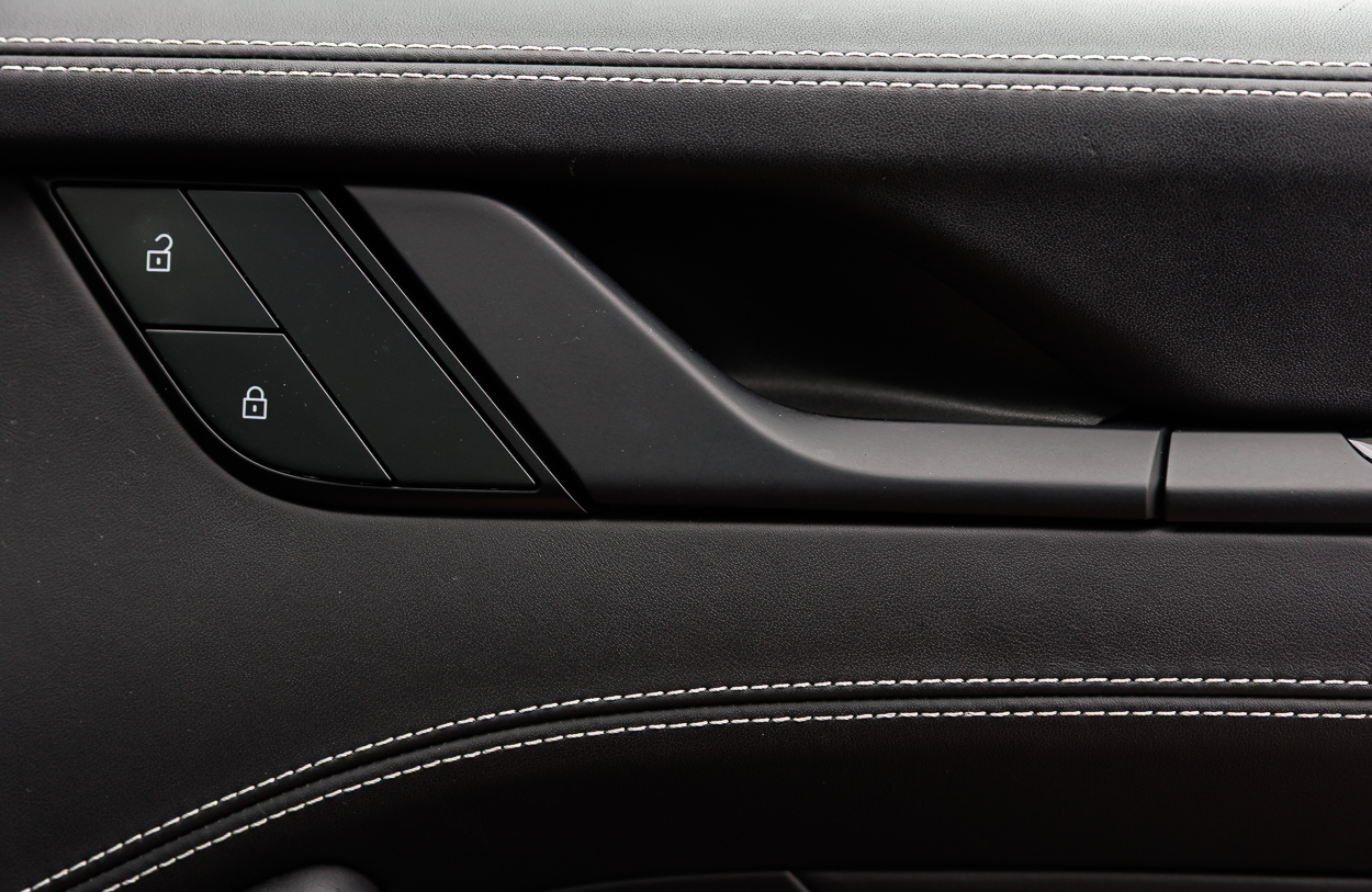 BMG PORSCHE 911 CarreraT Grey 26SEP25