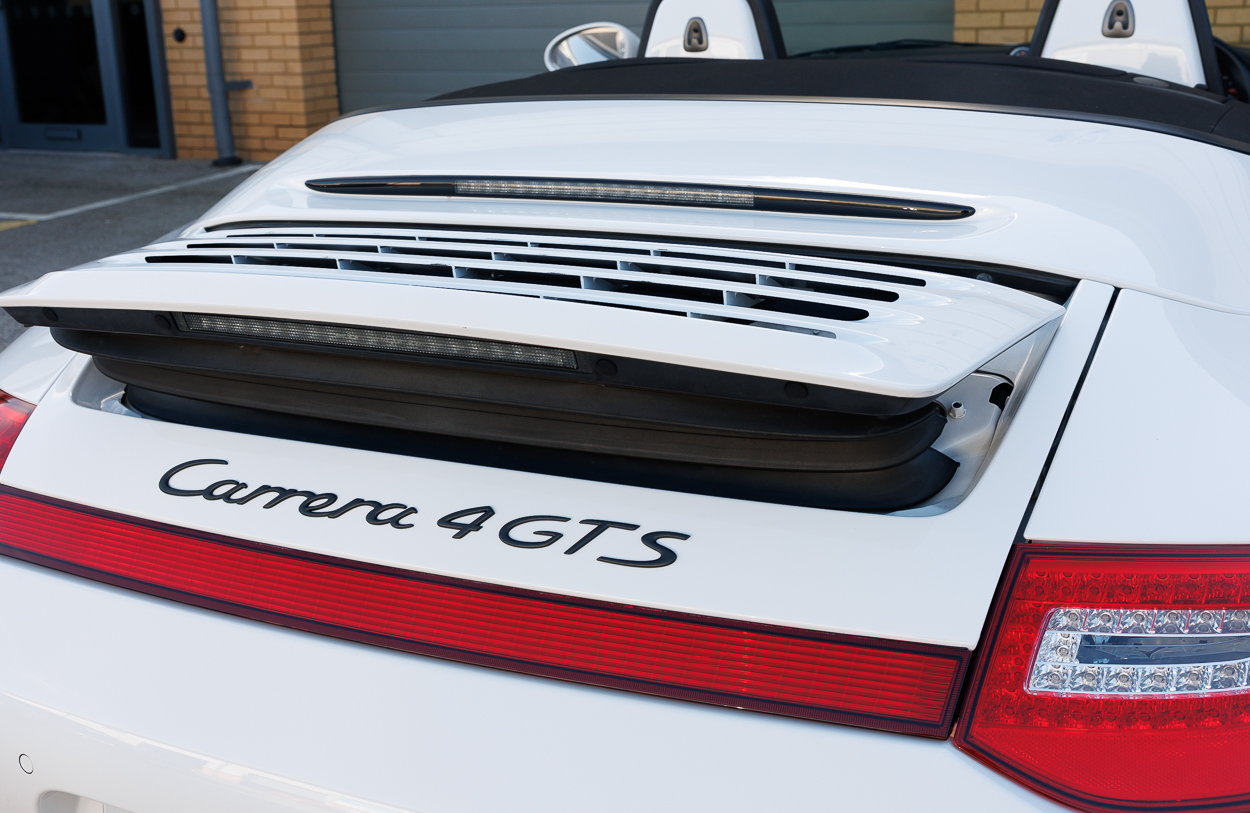 BMG PORCSHE 911 Carrera T FD12 YTM (White)6OCT25