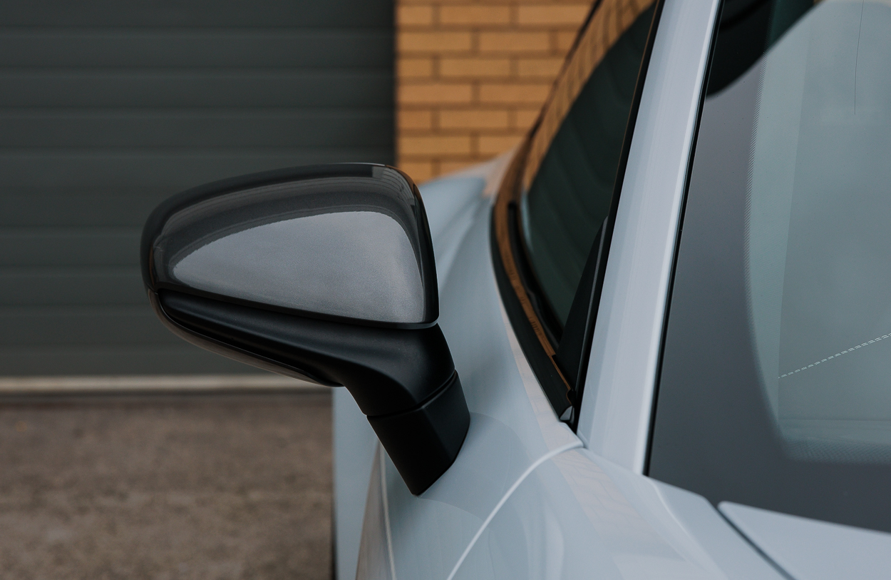 BMG PORSCHE 911 CarreraT Grey 26SEP25