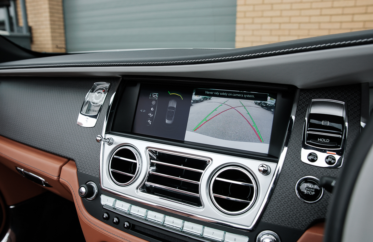 BMG ROLLS ROYCE DAWN MV72 PBO (silver) 31OCT25