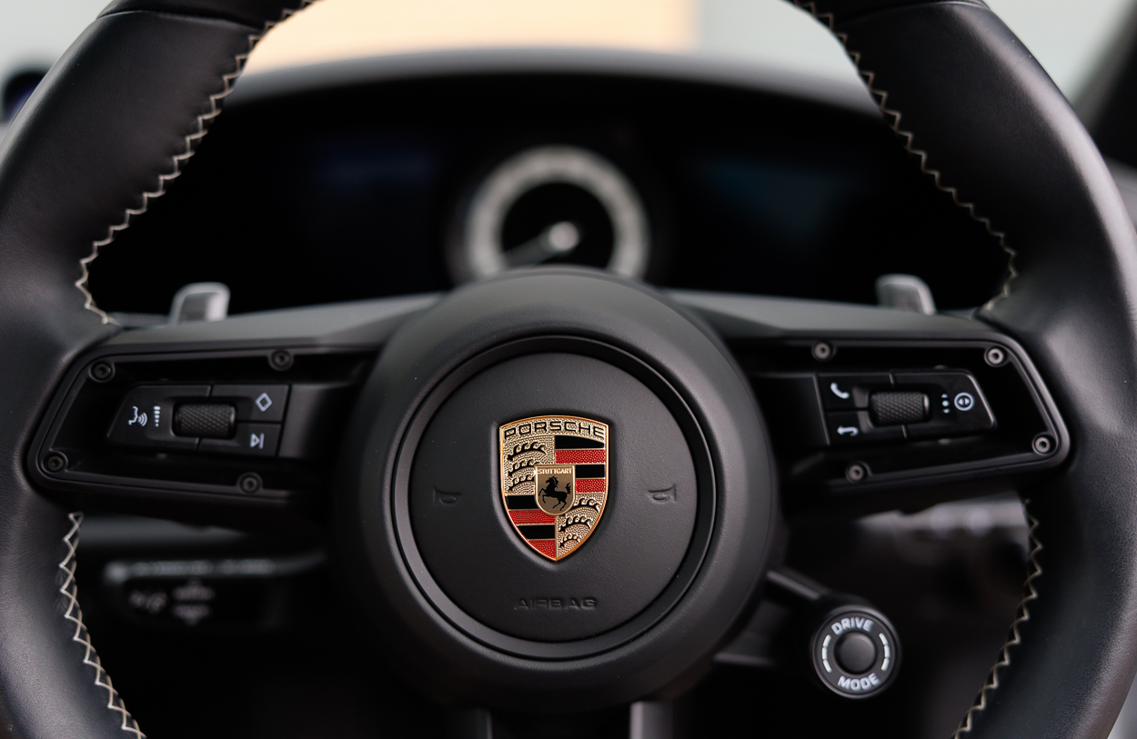 BMG PORSCHE 911 CarreraT Grey 26SEP25