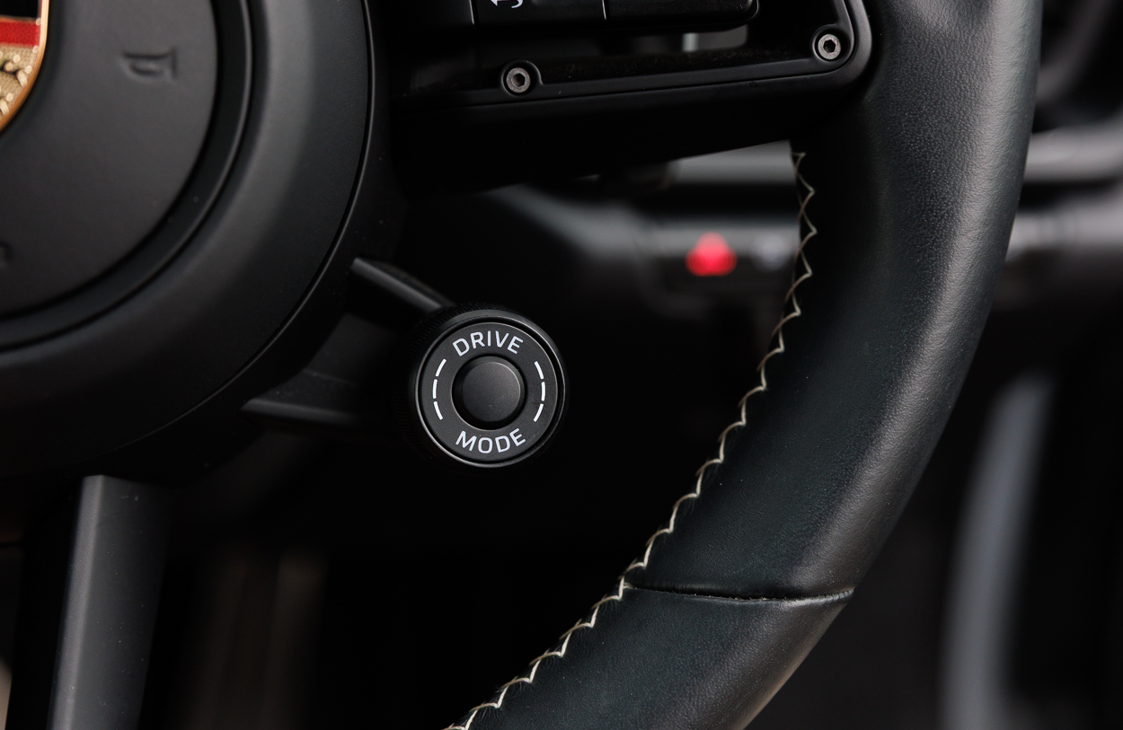 BMG PORSCHE 911 CarreraT Grey 26SEP25