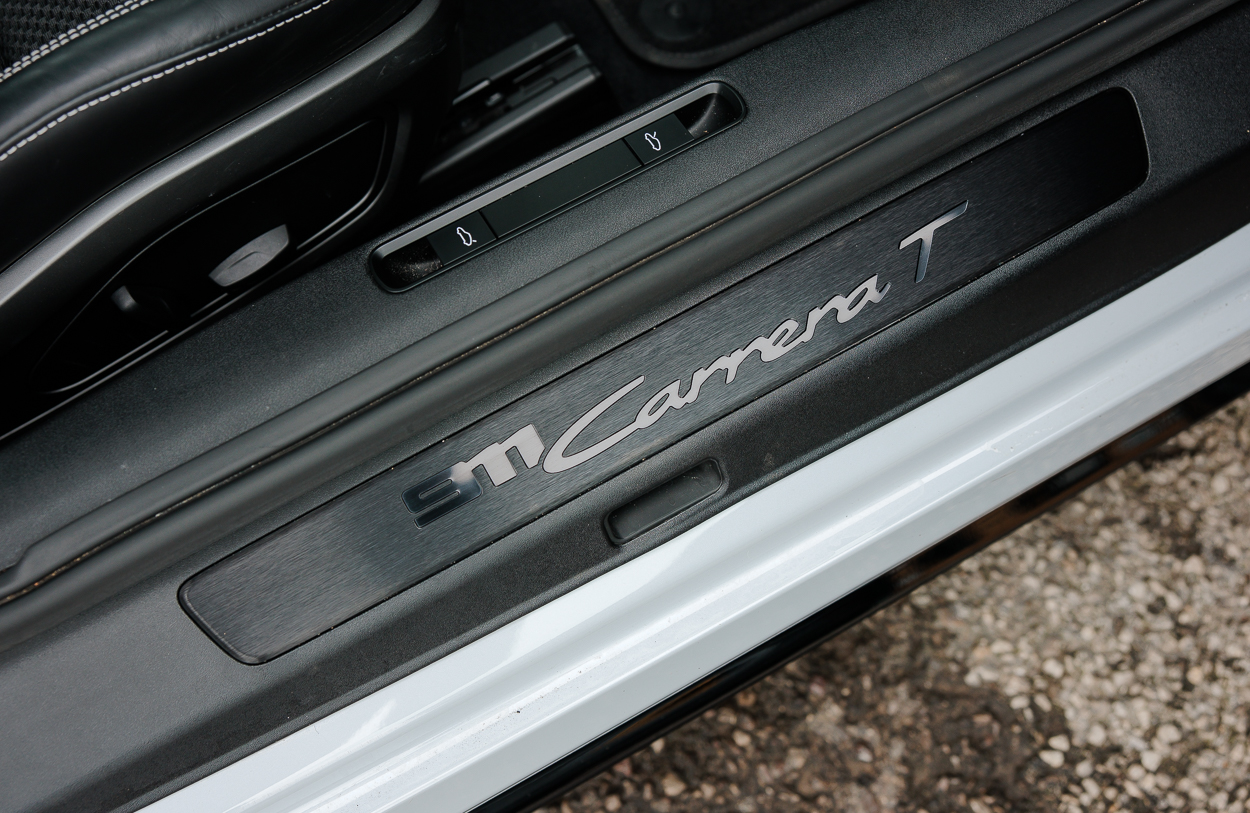 BMG PORSCHE 911 CarreraT Grey 26SEP25