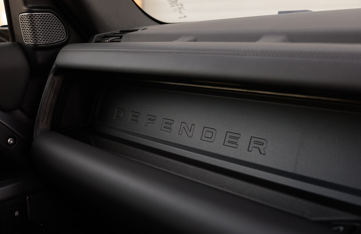 BMG LAND ROVER DEFENDER Grey 20JAN26