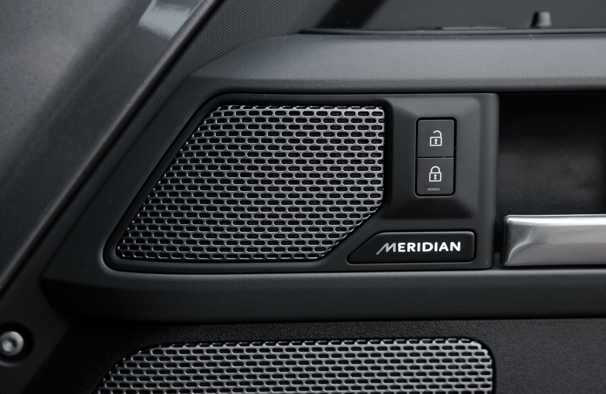 BMG LAND ROVER DEFENDER Grey 20JAN26