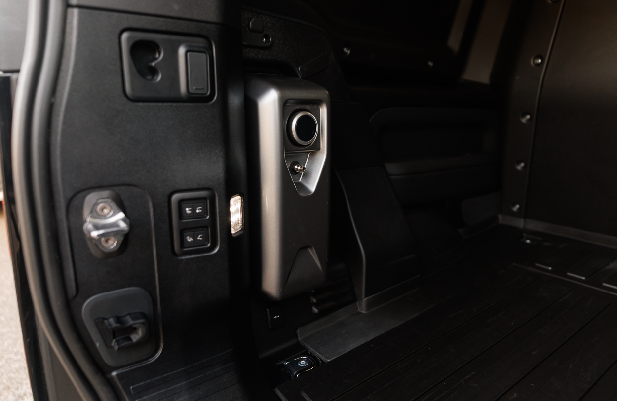 BMG LAND ROVER DEFENDER Grey 20JAN26