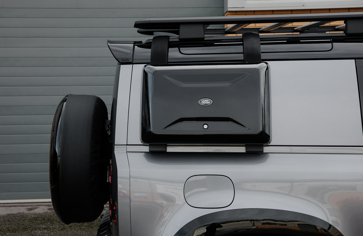 BMG LAND ROVER DEFENDER Grey 20JAN26