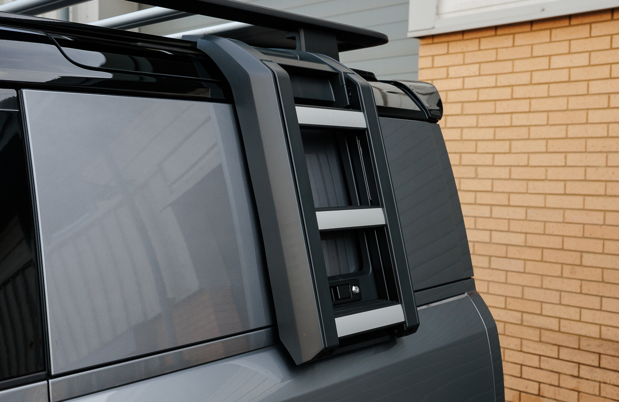 BMG LAND ROVER DEFENDER Grey 20JAN26