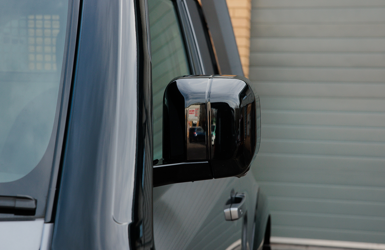 BMG LAND ROVER DEFENDER Grey 20JAN26