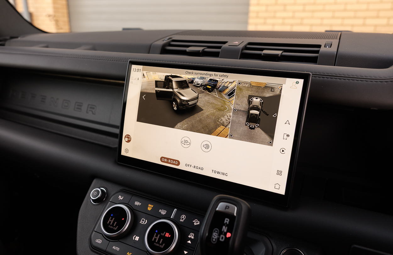 BMG LAND ROVER DEFENDER Grey 20JAN26