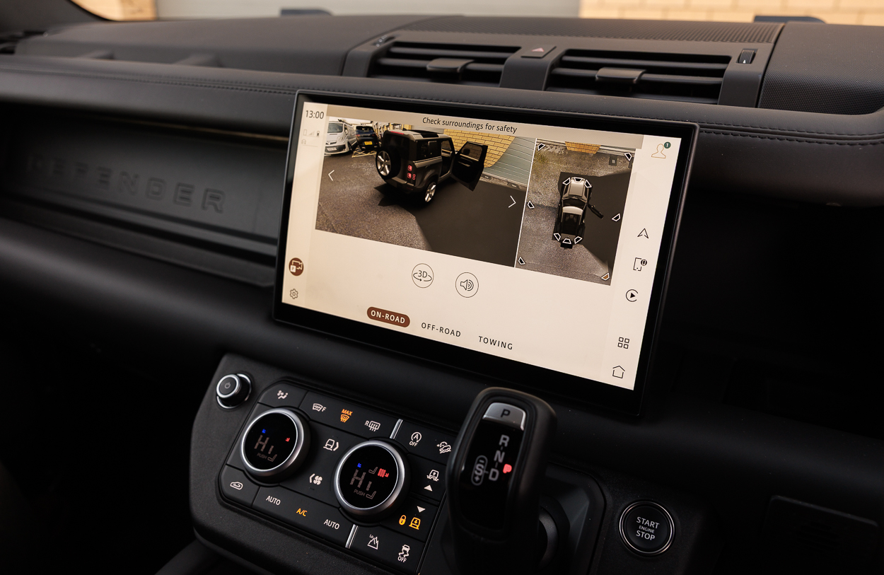 BMG LAND ROVER DEFENDER Grey 20JAN26