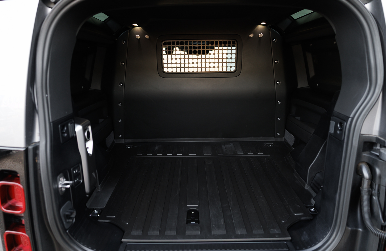 BMG LAND ROVER DEFENDER Grey 20JAN26