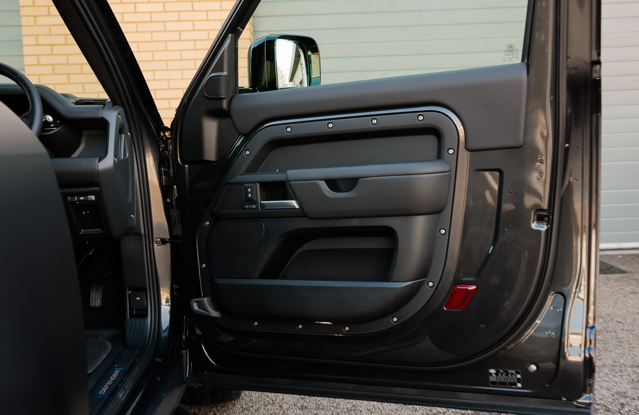 BMG LAND ROVER DEFENDER Grey 23FEB26