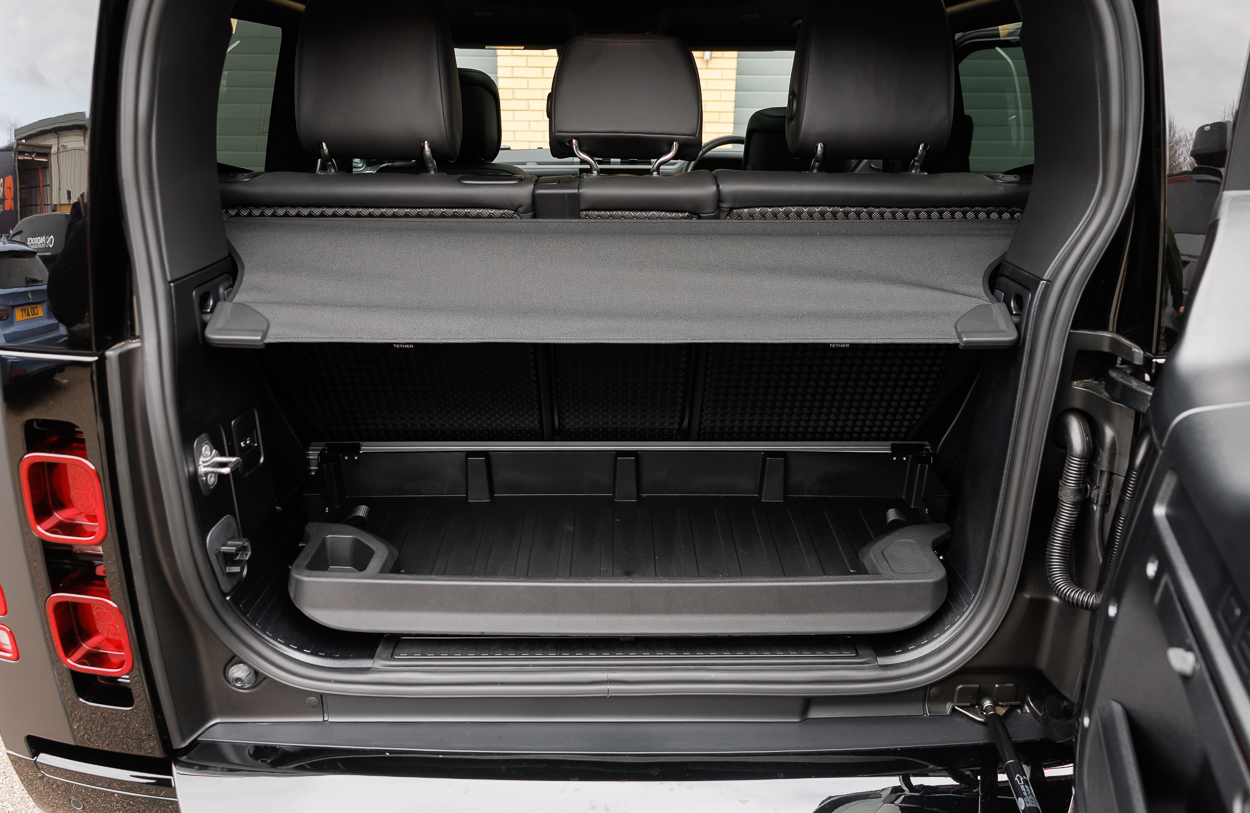 BMG LAND ROVER DEFENDER Grey 23FEB26