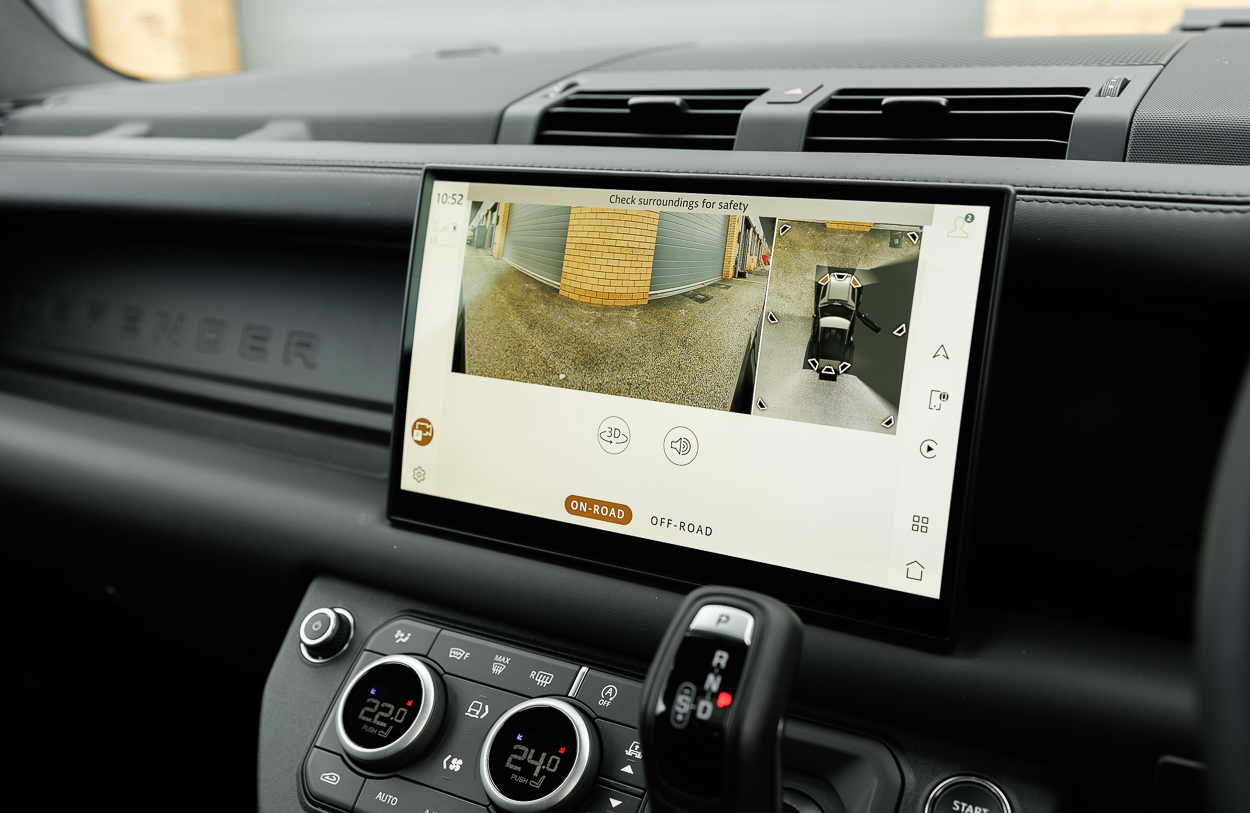 BMG LAND ROVER DEFENDER Grey 23FEB26