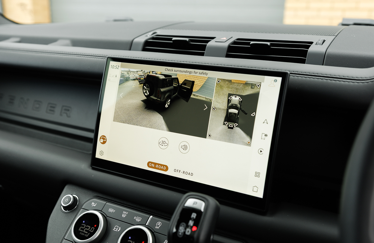 BMG LAND ROVER DEFENDER Grey 23FEB26