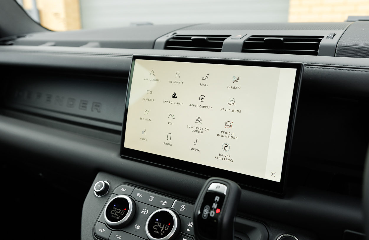 BMG LAND ROVER DEFENDER Grey 23FEB26