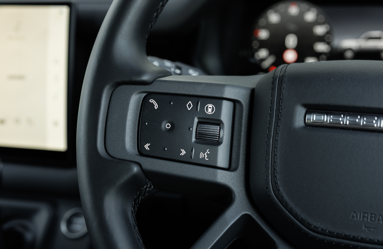 BMG LAND ROVER DEFENDER Grey 23FEB26