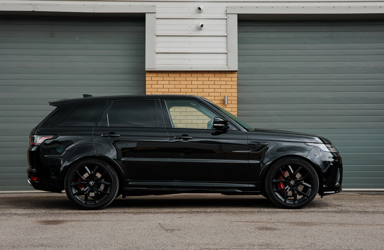 BMG RANGE ROVER BG70DVZ (Black) 2JUN26