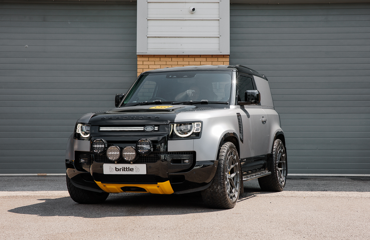 BMG LAND ROVER DEFENDER BR11TLE grey 14JUL26