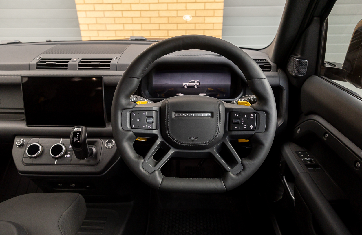 BMG LANDROVER DEFENDER 90 yellow G1NGA (Grey) 2FEB24