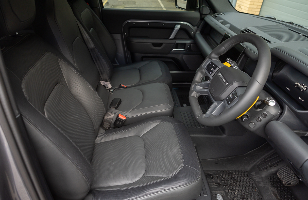 BMG LANDROVER DEFENDER 90 yellow G1NGA (Grey) 2FEB24