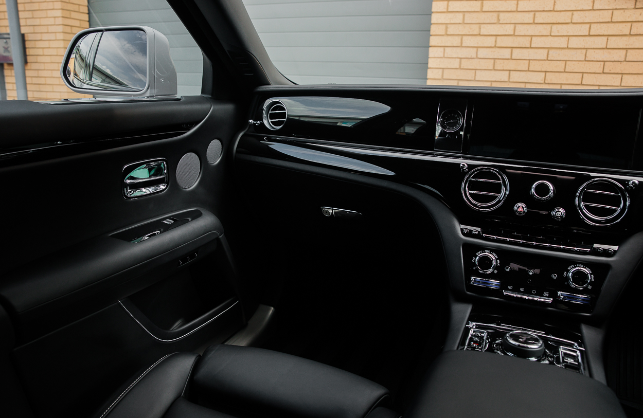 BMG ROLLS ROYCE GHOST F4 DRB grey 26AUG26
