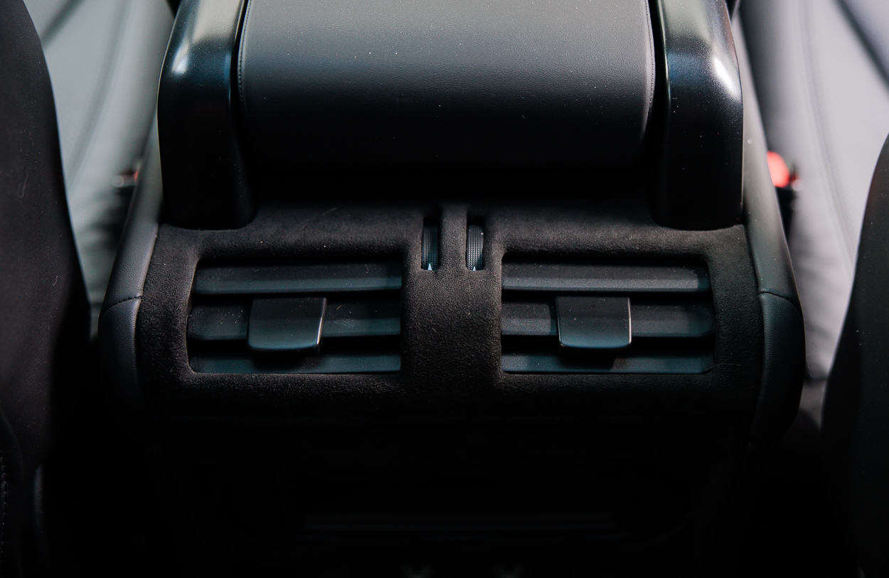 BMG LAND ROVER DEFENDER BP74 ZVC Black 24AUG26