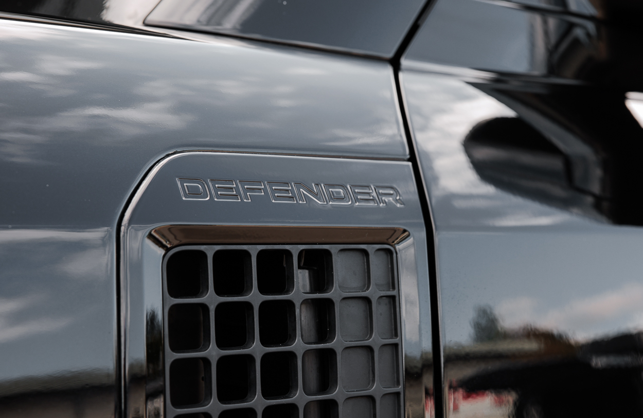 BMG LAND ROVER DEFENDE YA24 FKG (Black) 20AUG26